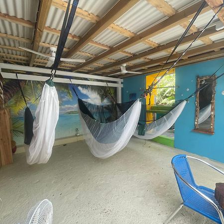 Les Hamacs Aux Saintes Bis Hotell Terre-De-Haut Exteriör bild