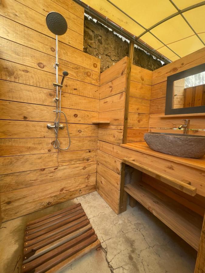Les Hamacs Aux Saintes Bis Hotell Terre-De-Haut Exteriör bild