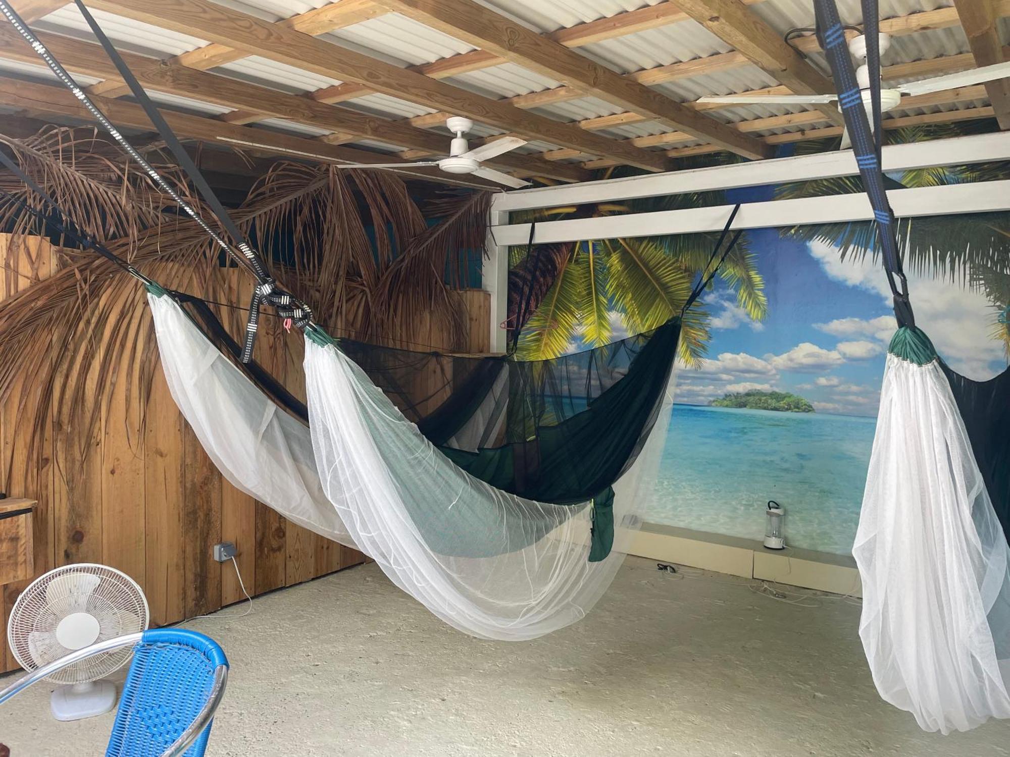 Les Hamacs Aux Saintes Bis Hotell Terre-De-Haut Exteriör bild